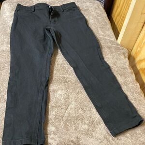 Doncaster size 4 black jeans